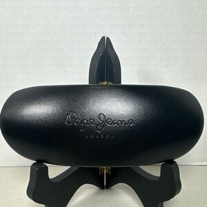 Pepe Jeans Eyeglass Case, Preowned Good Condition.